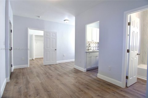 Appartement à Miami, Floride 1 chambre № 2090312