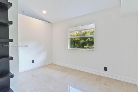 House in Weston, Florida 4 bedrooms, 306.58 sq.m. № 1966152 - photo 24