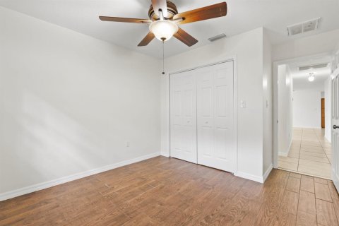 Villa ou maison à vendre à St. Lucie, Floride: 3 chambres, 148.27 m2 № 2439398 - photo 21