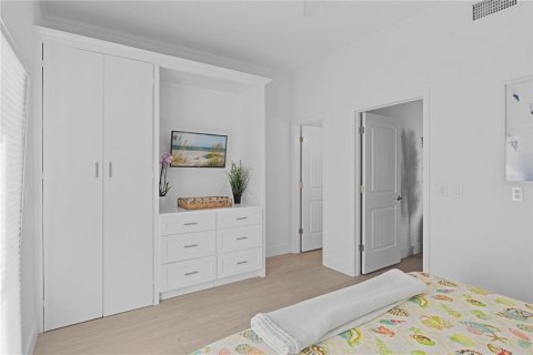 Купить виллу или дом в Анна-Мария, Флорида 10 комнат, 182.83м2, № 2239728 - фото 22