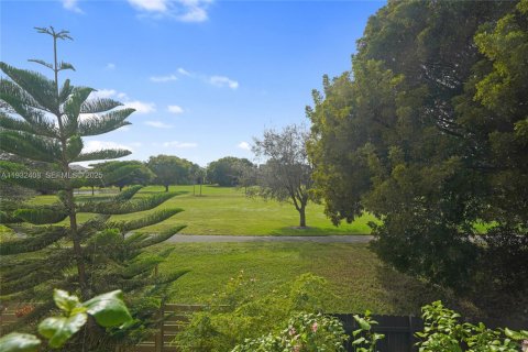 Condominio en alquiler en Miami, Florida, 3 dormitorios, 145.39 m2 № 1991088 - foto 28