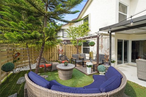 Condominio en alquiler en Miami, Florida, 3 dormitorios, 145.39 m2 № 1991088 - foto 24