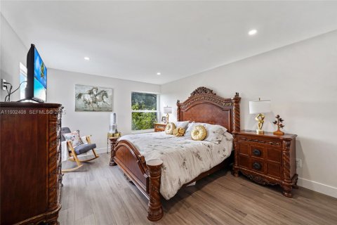 Condominio en alquiler en Miami, Florida, 3 dormitorios, 145.39 m2 № 1991088 - foto 18