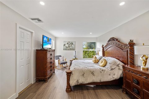 Condominio en alquiler en Miami, Florida, 3 dormitorios, 145.39 m2 № 1991088 - foto 19