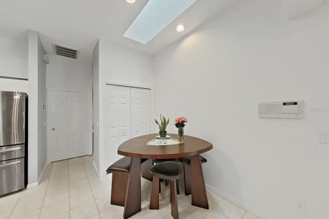 Casa en venta en Lutz, Florida, 4 dormitorios, 280.84 m2 № 2128276 - foto 23