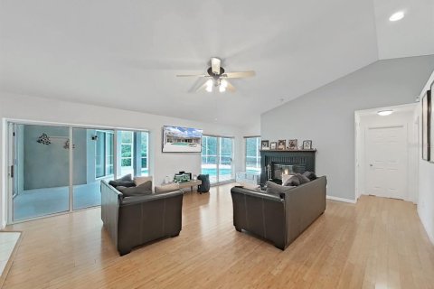 Casa en venta en Lutz, Florida, 4 dormitorios, 280.84 m2 № 2128276 - foto 13