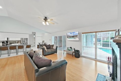 Casa en venta en Lutz, Florida, 4 dormitorios, 280.84 m2 № 2128276 - foto 15
