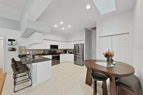 Casa en venta en Lutz, Florida, 4 dormitorios, 280.84 m2 № 2128276 - foto 17