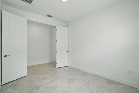 House in Alva, Florida 3 bedrooms, 190.54 sq.m. № 1758455 - photo 27