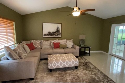 Villa ou maison à louer à Ocala, Floride: 3 chambres, 153.29 m2 № 1817544 - photo 2
