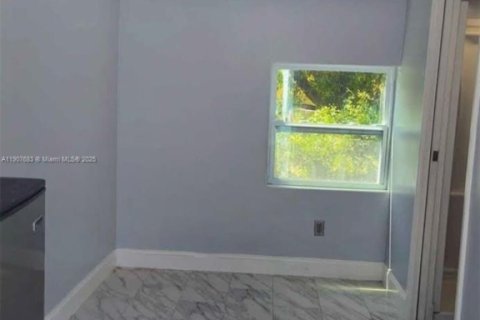 Immobilier commercial à louer à Riviera Beach, Floride: 1 chambre № 1965700 - photo 10