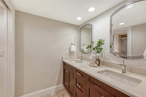 Condominio en venta en Longboat Key, Florida, 2 dormitorios, 135.92 m2 № 2094489 - foto 19