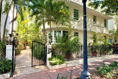 Copropriété à vendre à Miami Beach, Floride: 39.02 m2 № 2417355 - photo 4