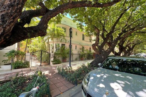 Copropriété à vendre à Miami Beach, Floride: 39.02 m2 № 2417355 - photo 3