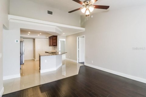 House in Lutz, Florida 3 bedrooms, 141.58 sq.m. № 1842961 - photo 6
