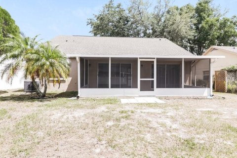 House in Lutz, Florida 3 bedrooms, 141.58 sq.m. № 1842961 - photo 15