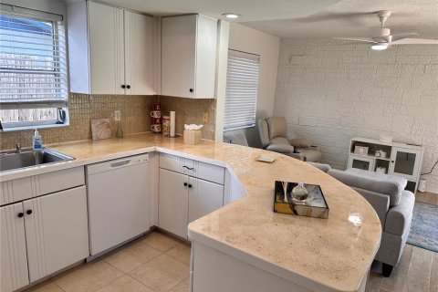 Купить виллу или дом в Порт-Ричи, Флорида 3 комнаты, 152.08м2, № 2151670 - фото 24