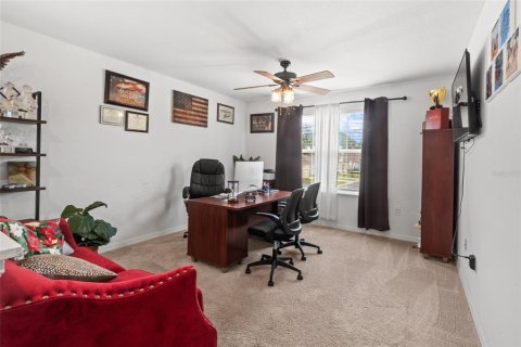 House in Newberry, Florida 4 bedrooms, 266.54 sq.m. № 2221587 - photo 23