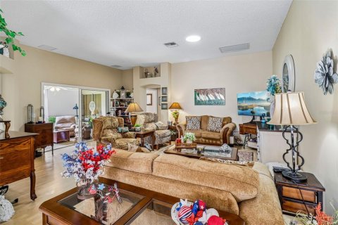 Casa en venta en The Villages, Florida, 3 dormitorios, 171.87 m2 № 2197376 - foto 9