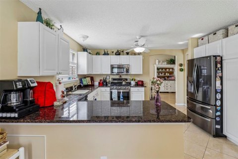 Casa en venta en The Villages, Florida, 3 dormitorios, 171.87 m2 № 2197376 - foto 18