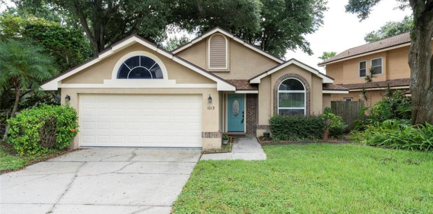 House in Orlando, Florida 3 bedrooms, 199.93 sq.m. № 1299267