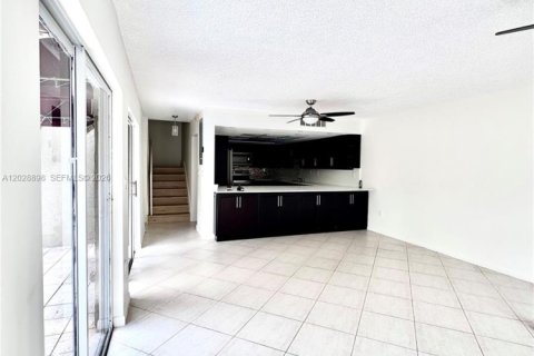 Touwnhouse à vendre à Plantation, Floride: 3 chambres, 151.62 m2 № 2257816 - photo 6