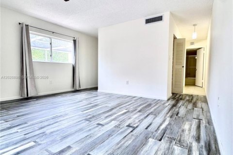 Touwnhouse à vendre à Plantation, Floride: 3 chambres, 151.62 m2 № 2257816 - photo 9
