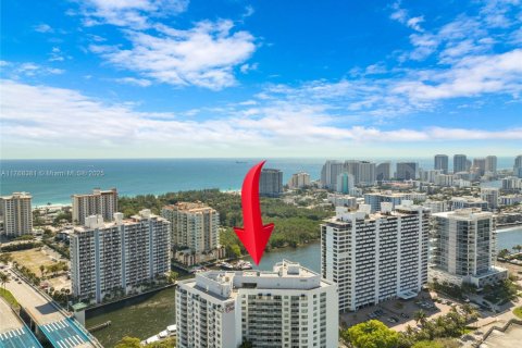 Hotel in Fort Lauderdale, Florida 1 bedroom, 51.47 sq.m. № 1862073 - photo 27