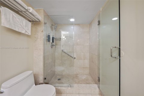 Hotel in Fort Lauderdale, Florida 1 bedroom, 51.47 sq.m. № 1862073 - photo 21