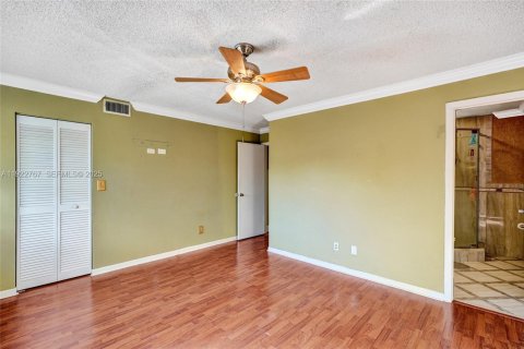 Copropriété à louer à Pembroke Pines, Floride: 2 chambres, 96.34 m2 № 1976711 - photo 24