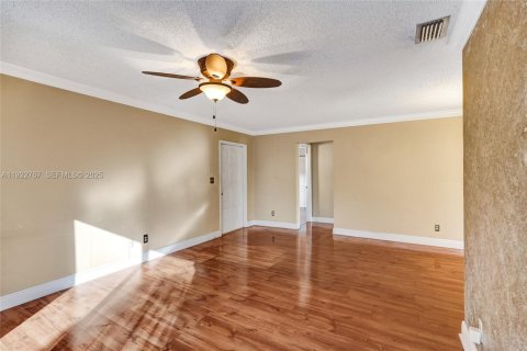 Copropriété à louer à Pembroke Pines, Floride: 2 chambres, 96.34 m2 № 1976711 - photo 10