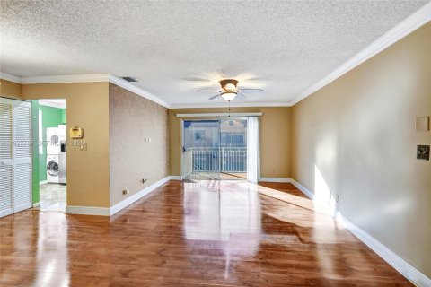 Copropriété à louer à Pembroke Pines, Floride: 2 chambres, 96.34 m2 № 1976711 - photo 6