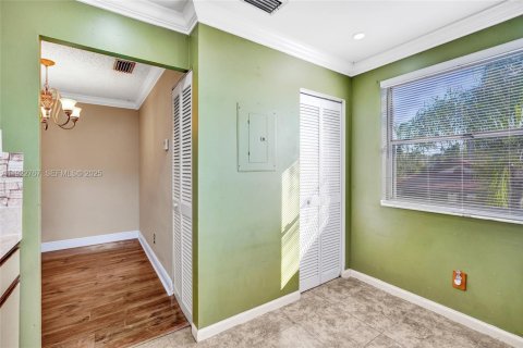 Copropriété à louer à Pembroke Pines, Floride: 2 chambres, 96.34 m2 № 1976711 - photo 15