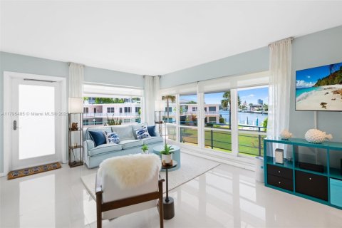 Condominio en venta en Fort Lauderdale, Florida, 2 dormitorios, 86.96 m2 № 1713148 - foto 4