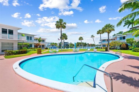 Condominio en venta en Fort Lauderdale, Florida, 2 dormitorios, 86.96 m2 № 1713148 - foto 21
