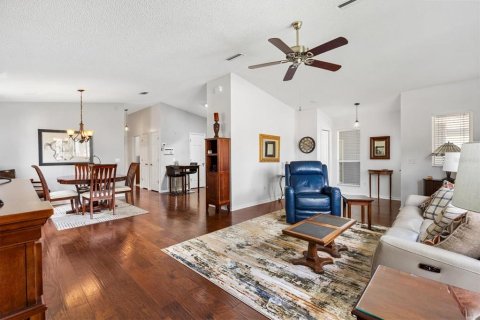 Villa ou maison à vendre à Lady Lake, Floride: 2 chambres, 144.18 m2 № 2420346 - photo 6