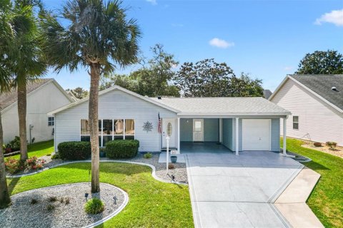 Villa ou maison à Lady Lake, Floride 2 chambres, 144.18 m2 № 2420346