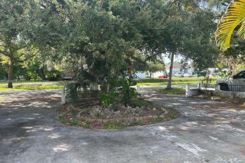 Casa en venta en Miami Springs, Florida, 2 dormitorios, 166.85 m2 № 1856912 - foto 4