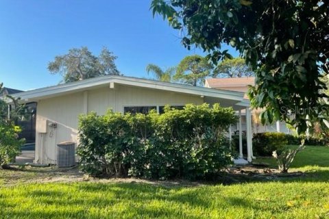 House in Sarasota, Florida 5 bedrooms, 309.83 sq.m. № 2156713 - photo 16