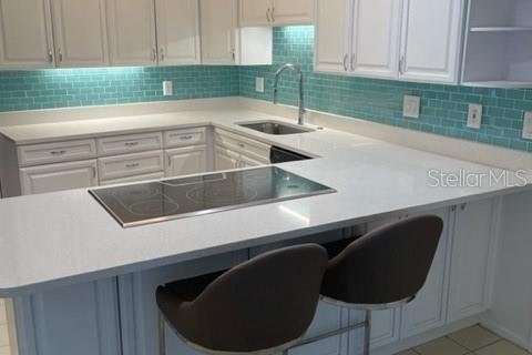 House in Sarasota, Florida 5 bedrooms, 309.83 sq.m. № 2156713 - photo 9