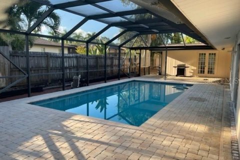 House in Sarasota, Florida 5 bedrooms, 309.83 sq.m. № 2156713 - photo 13