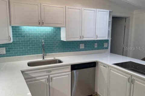 House in Sarasota, Florida 5 bedrooms, 309.83 sq.m. № 2156713 - photo 11