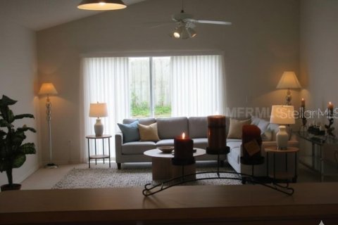 House in Davenport, Florida 4 bedrooms, 179.86 sq.m. № 1908562 - photo 4