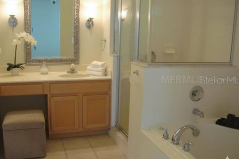 House in Davenport, Florida 4 bedrooms, 179.86 sq.m. № 1908562 - photo 6