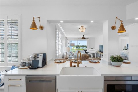 Copropriété à vendre à South Pasadena, Floride: 2 chambres, 120.77 m2 № 2387615 - photo 9