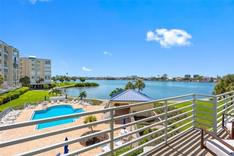 Copropriété à vendre à South Pasadena, Floride: 2 chambres, 120.77 m2 № 2387615 - photo 18