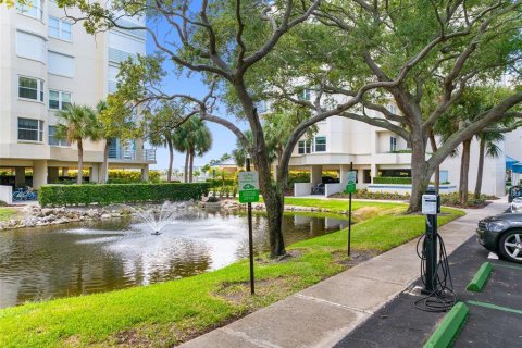 Copropriété à vendre à South Pasadena, Floride: 2 chambres, 120.77 m2 № 2387615 - photo 17