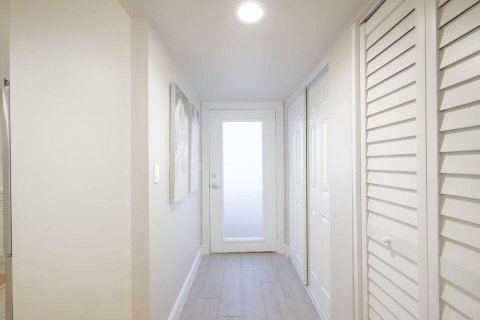 Apartment in Boca Raton, Florida 2 bedrooms, 111.48 sq.m. № 2387150 - photo 25