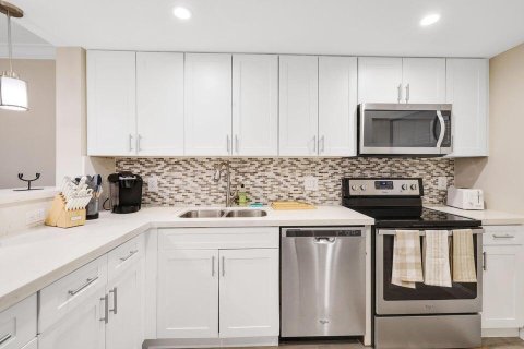 Apartment in Boca Raton, Florida 2 bedrooms, 111.48 sq.m. № 2387150 - photo 9