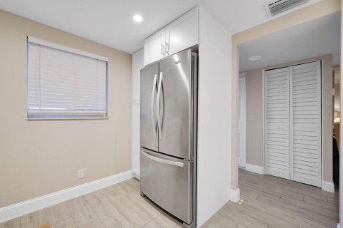 Apartment in Boca Raton, Florida 2 bedrooms, 111.48 sq.m. № 2387150 - photo 10